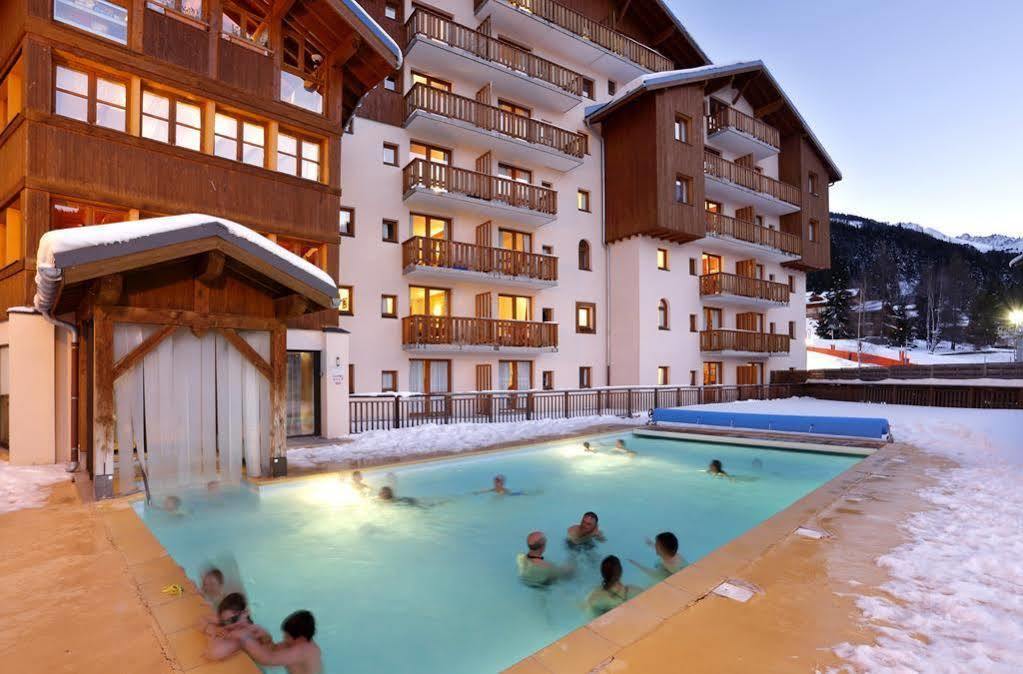 Vacanceole - Residence La Turra ヴァルフレジュス エクステリア 写真